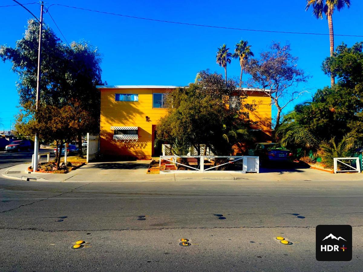 The Yellow Penthouse Llc Las Vegas Bagian luar foto